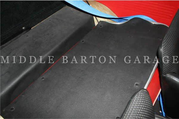 REAR SEAT BACK RUBBER MAT 600/600D	